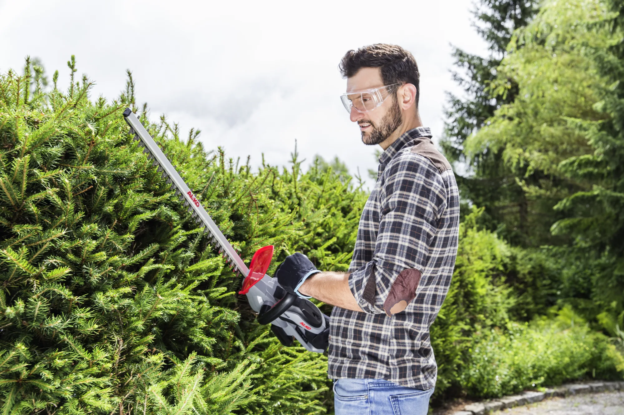 Akumulátorové nůžky na živý plot AL-KO HT 2050 Li 18 V