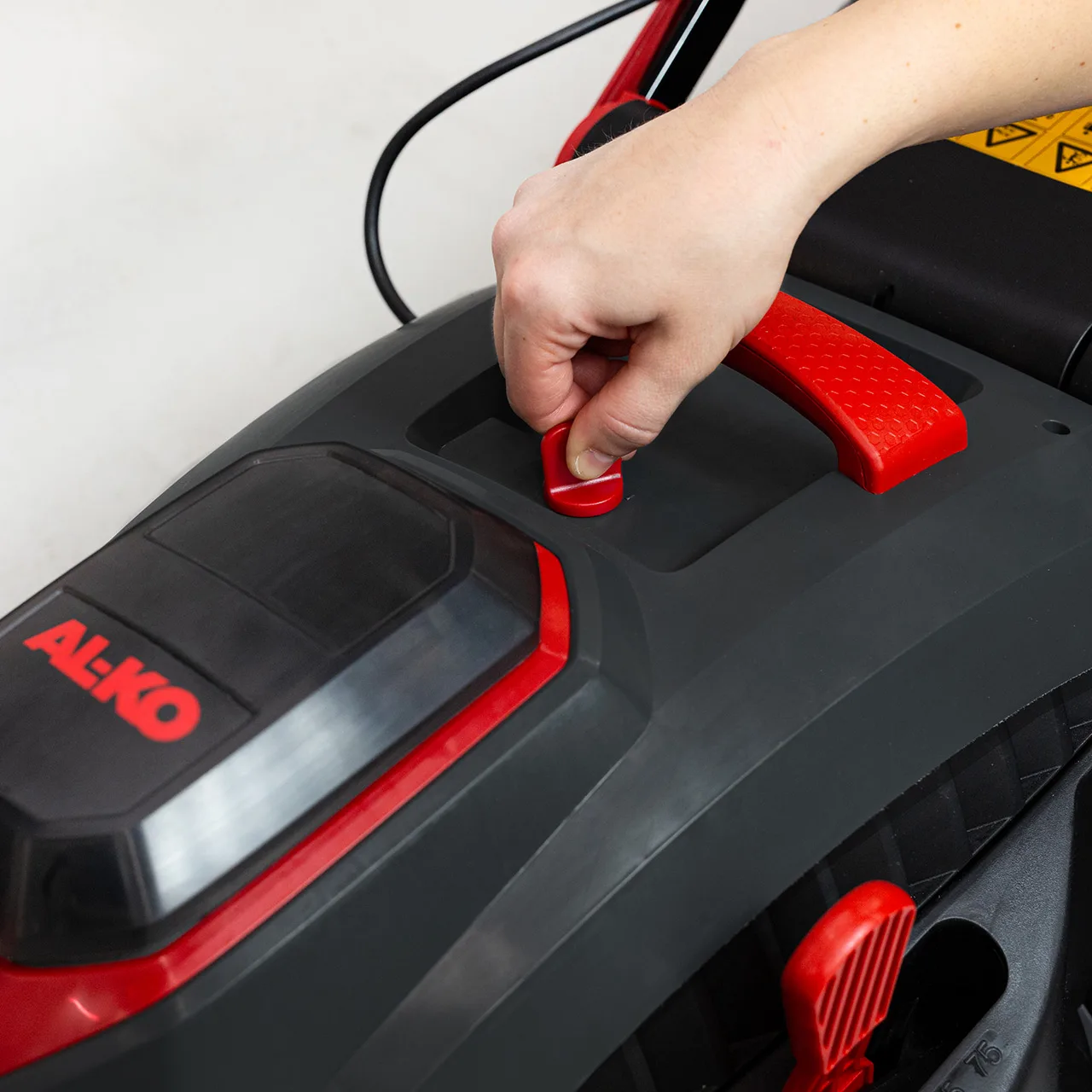 Akumulátorová travní sekačka AL-KO 38.1 Li Easy 18V SET