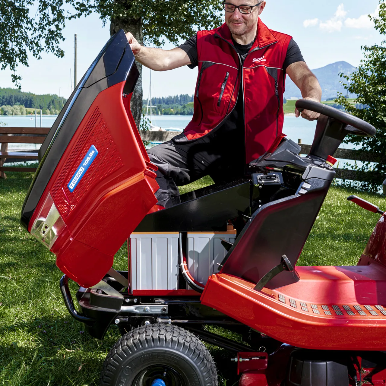 Akumulátorový zahradní traktor solo® by AL-KO T 6200LI - 105.2e