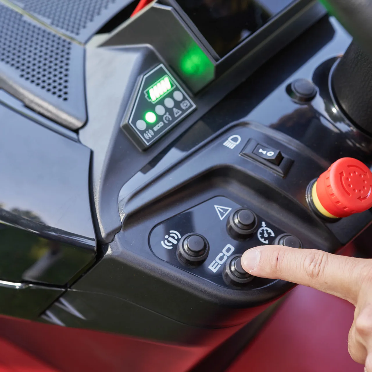 Akumulátorový zahradní traktor solo® by AL-KO T3100LI - 95.2E S