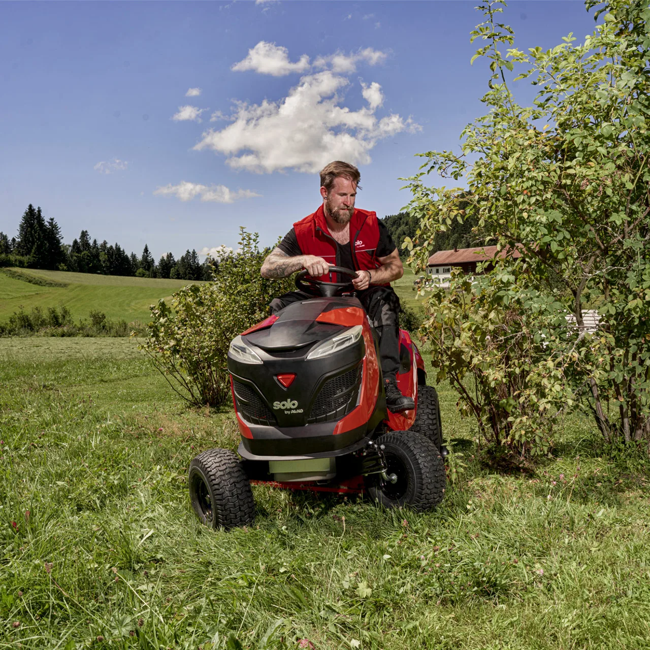 Benzínový zahradní traktor solo® by AL-KO T 15-93.3 HD-A Comfort