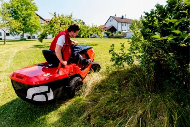 Benzínový zahradní traktor solo® by AL-KO T 22-105.1 HDD-A V2 Premium