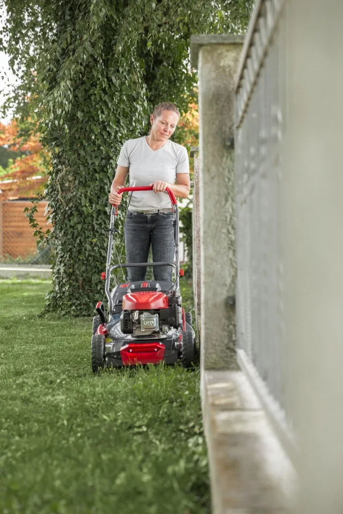 Benzínová travní sekačka AL-KO 46.0 SP-A Plus Comfort